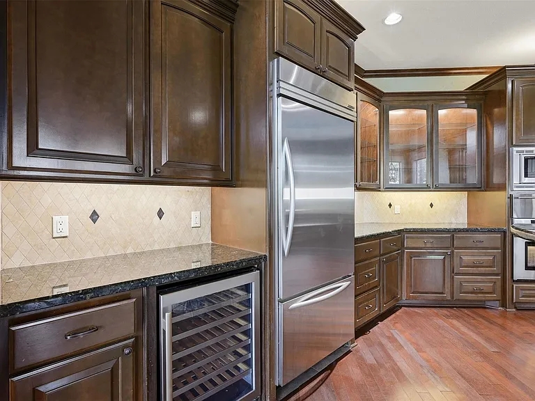 79 Melrose Dr — Photo 14