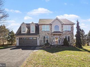 266 Farmhouse Ln, Palmyra, PA 17078