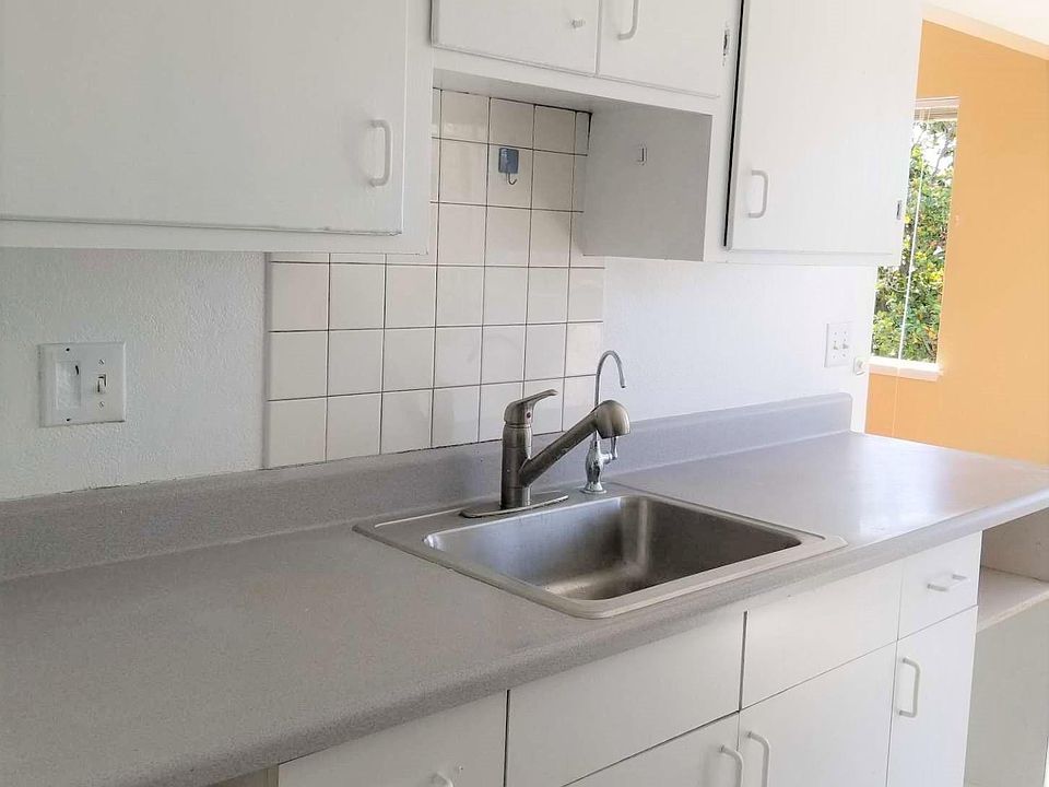 1st image of 1355 Calle Oriente #3