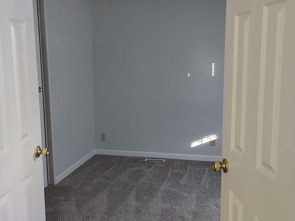 4th image of 1122 Jewell Ave