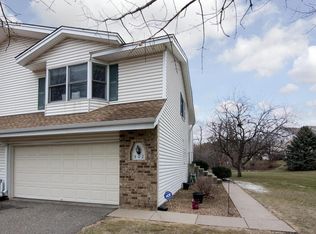502 Upper Wood Way, Burnsville, MN 55337