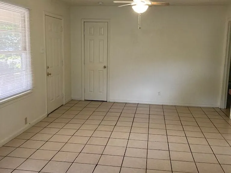 330 Belvedere Dr — Photo 5