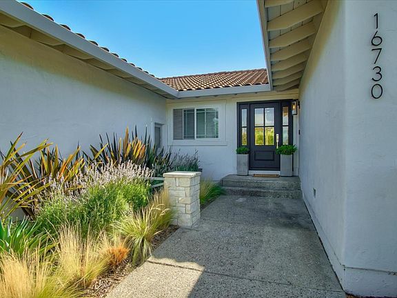 5th image of 16730 Cerro Vista Dr
