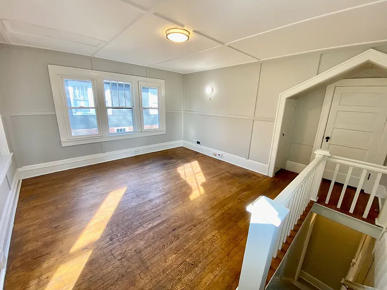 40 Larchmont Rd — Photo 37