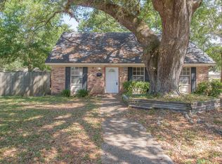 2203 Curcor Dr, Gulfport, MS 39507