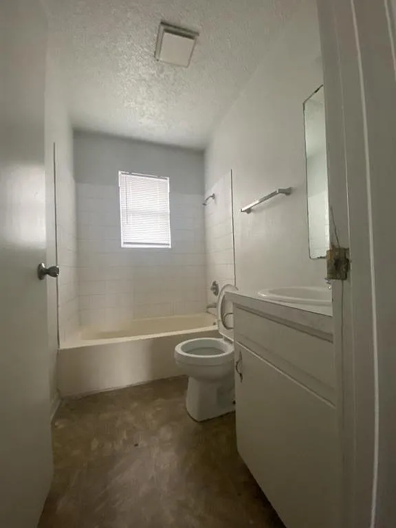 1208 Urbantke Court #10 — Photo 2