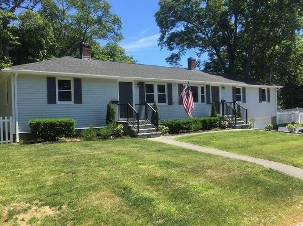67 Rhodes Cir, Hingham, MA 02043