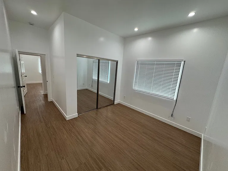 9525 Juniper St #1/2 — Photo 5