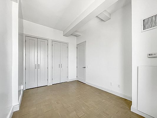 5th image of 88 Greenwich St APT 3401