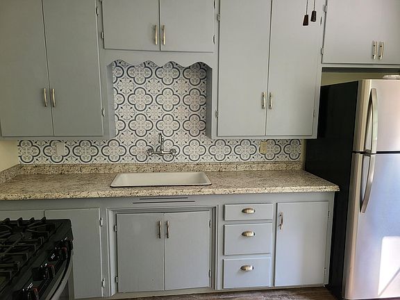 3rd image of 4752 SE 24th St