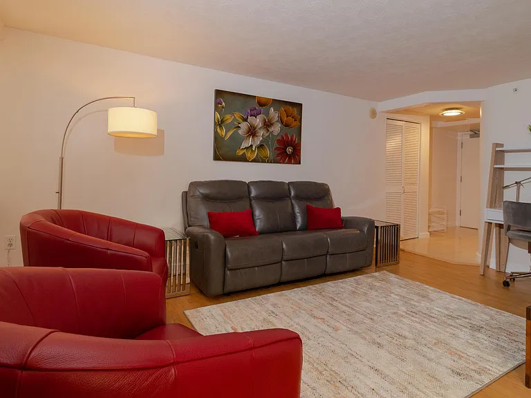 343 Hobron Ln #1404 — Photo 8