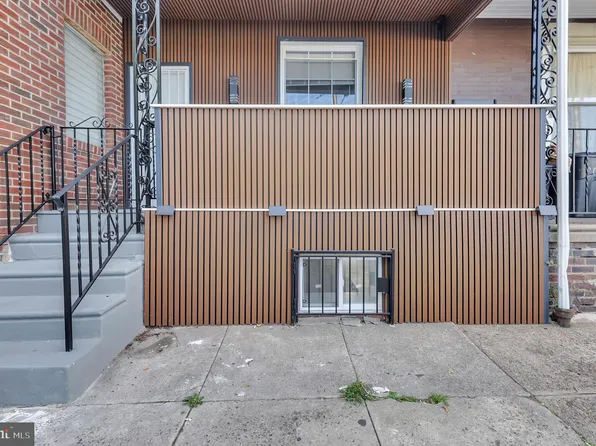 2008 S 64th St, Philadelphia, PA 19142