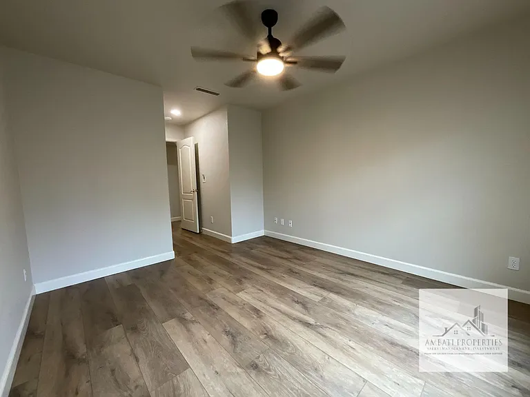 1834 E Lester Ave — Photo 19