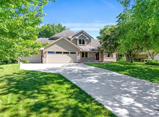 12401 94th Ave N, Maple Grove, MN 55369