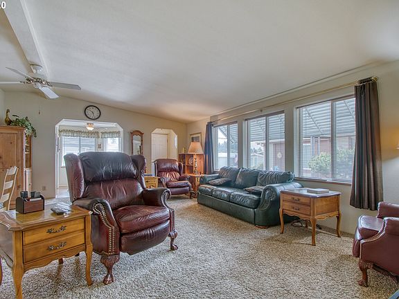 4th image of 17401 SE 39th St Unit 10