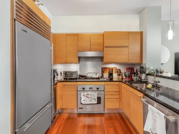 10 West End Avenue 7C image 1 of 4