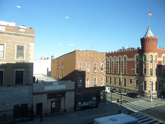 Rented by East Coast Management Solutions | media 4