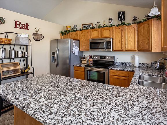 4th image of 3013 SW Townpark Dr