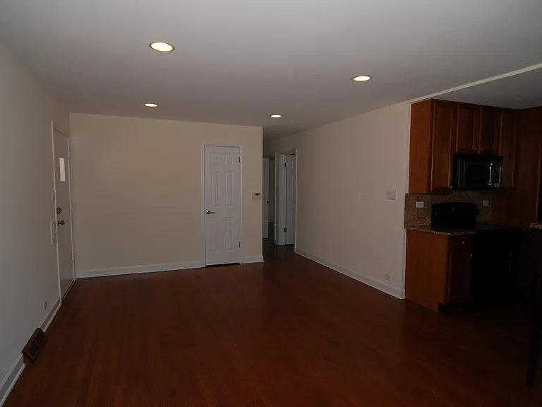 9311 Latrobe Ave — Photo 4