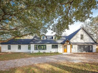 9329 Ridgeview Dr, Ocean Springs, MS 39564