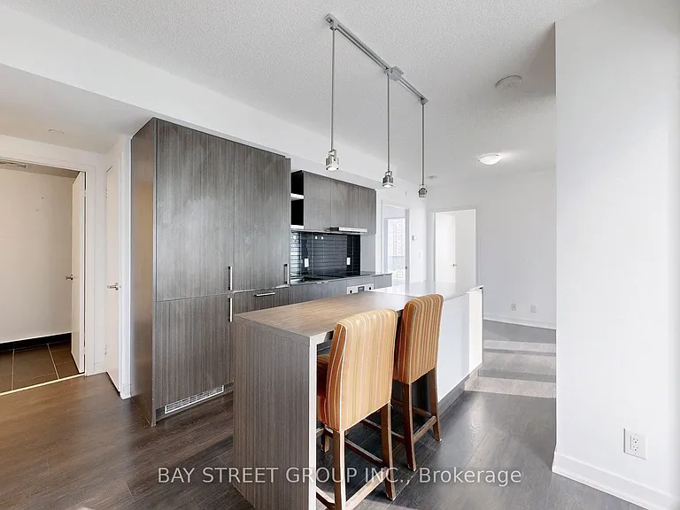 100 Harbour St #1210 — Photo 8
