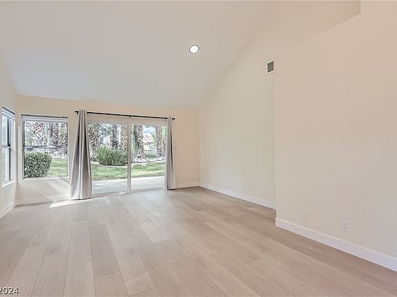 4th image of 7415 Mission Hills Dr