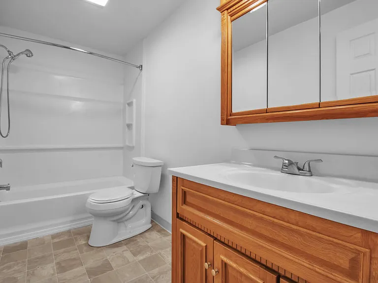 Geneseo Heights — Photo 15
