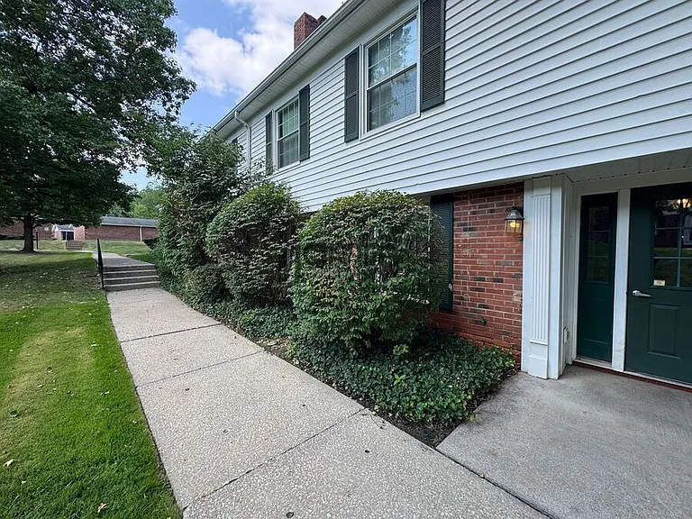 7025 Carriage Hill Dr #101 — Photo 3