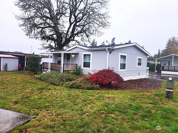 4th image of 410 NE Fairground Avenue #23