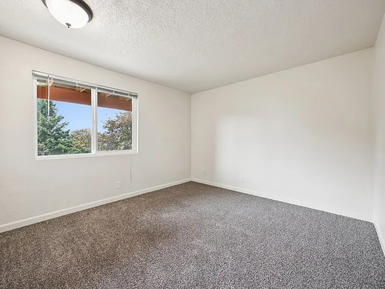 Fairmount Park Apartments — Photo 22