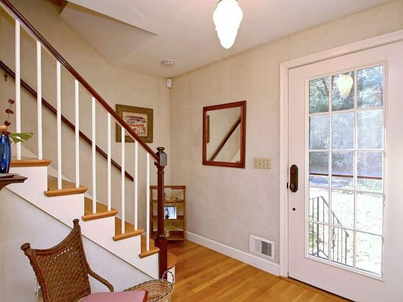 2nd image of 34 Drum Ln