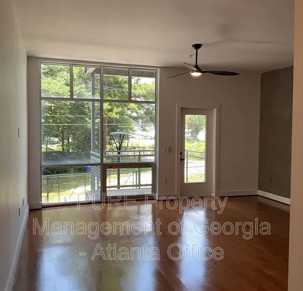 89 Mangum St SW #102 — Photo 5