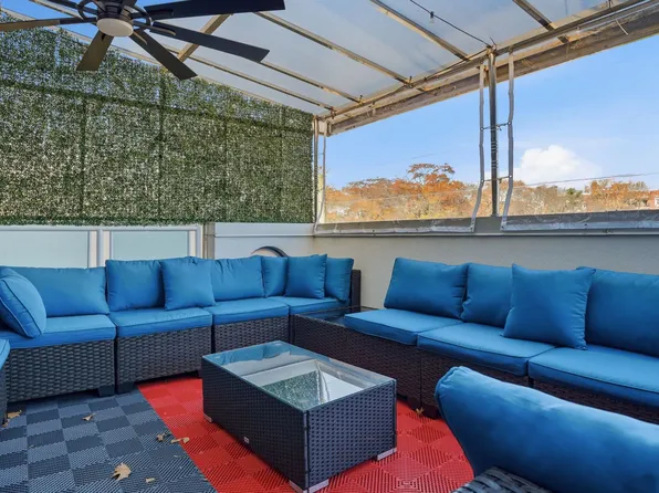 4051 Nostrand Avenue image 11 of 37