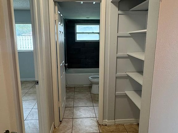 5th image of 4405 Sebastian Way