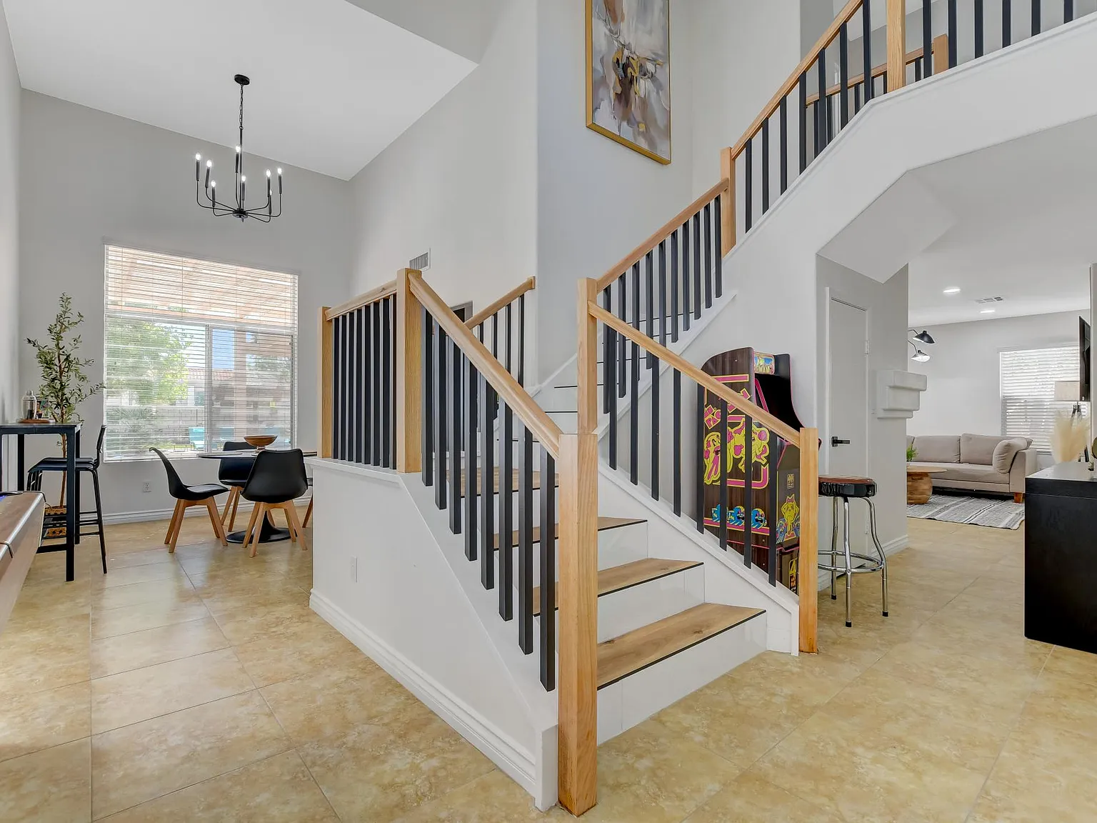 457 Compo Ave — Photo 3