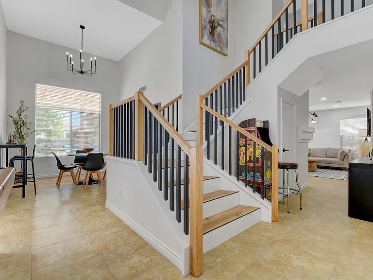 457 Compo Ave — Photo 3