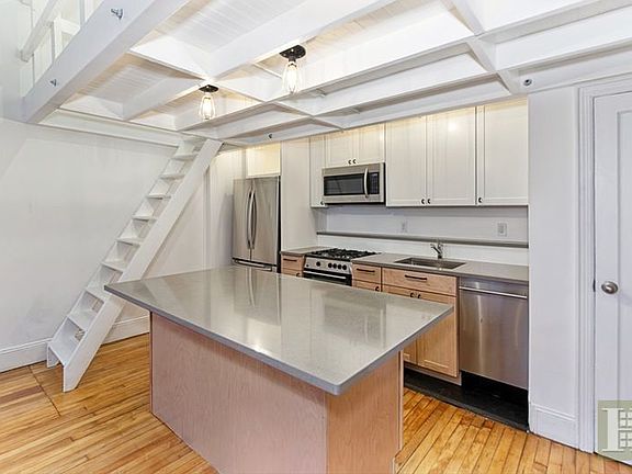 5th image of 452 W 23rd St APT 1B