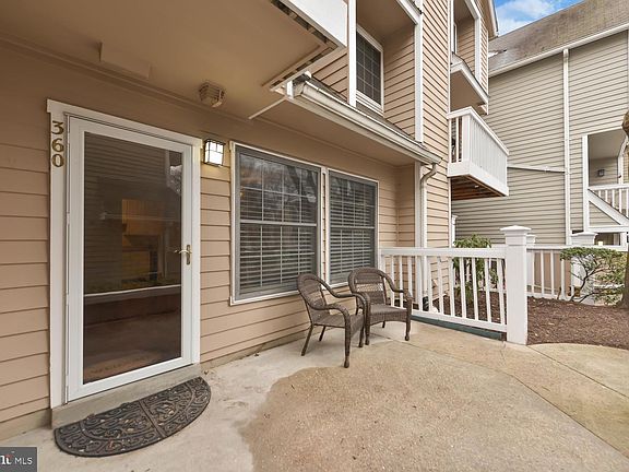 2nd image of 5716 Chapman Mill Dr #1504