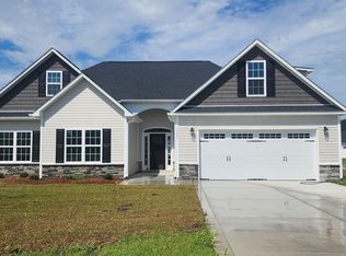 3002 Sharpnose Ct, New Bern, NC 28562