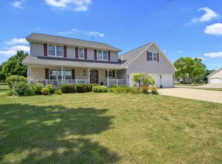 1586 Tiffany Ct, De Pere, WI 54115