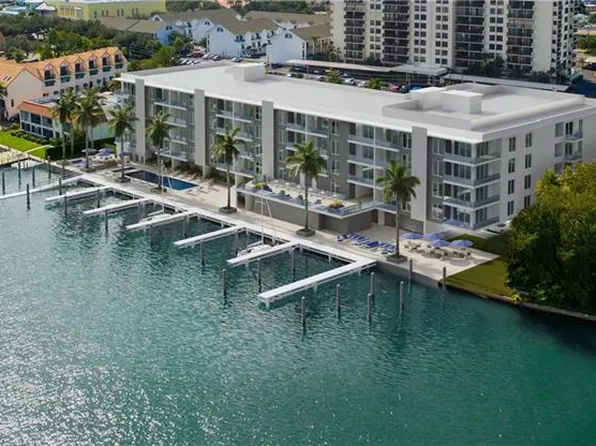 415 Island Way #504, Clearwater, FL 33767