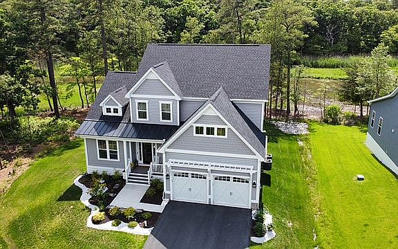 3rd image of 16438 Sawgrass Dr