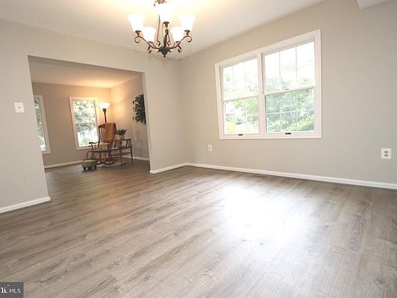 4th image of 10913 Carters Oak Way