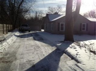 4921 Annette Rd, Waterford, MI 48329