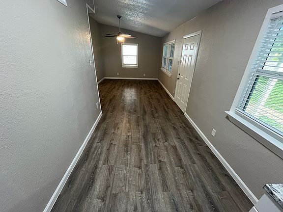 5th image of 332 Cresthill Dr