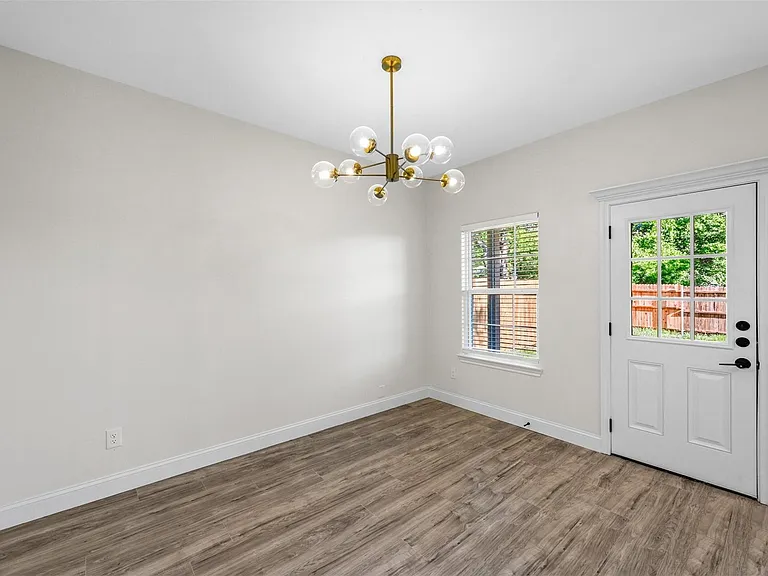 5804 Houghton Ave — Photo 9