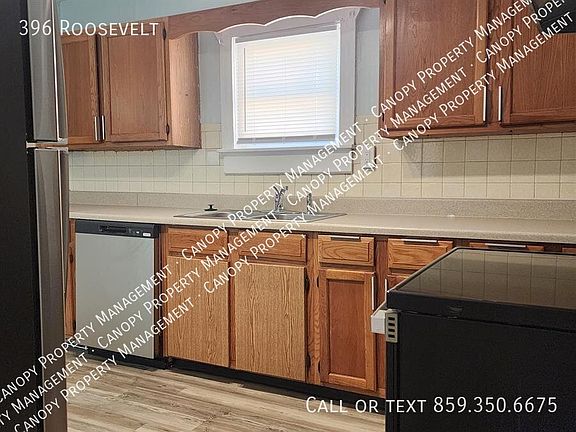 5th image of 396 Roosevelt Blvd