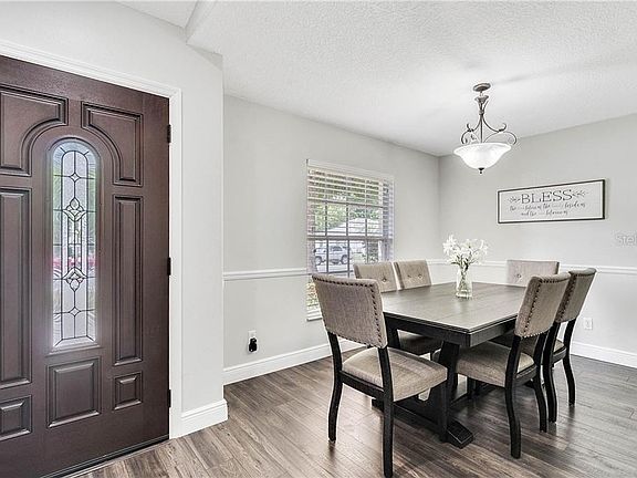 3rd image of 4362 King Edward Dr