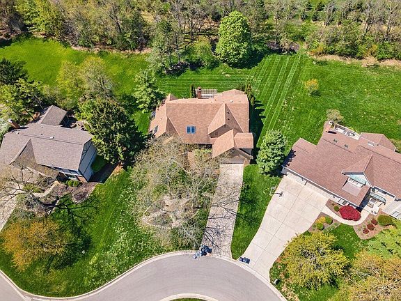 5th image of 8875 Davington Dr