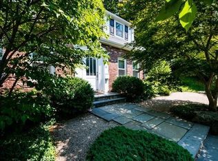 16 Laudholm Rd, Newton, MA 02458